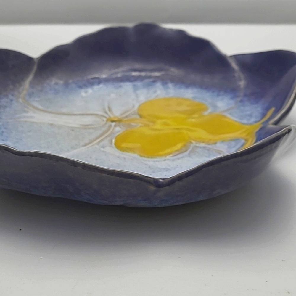 Vintage Iris Dish - Picture 5 of 7